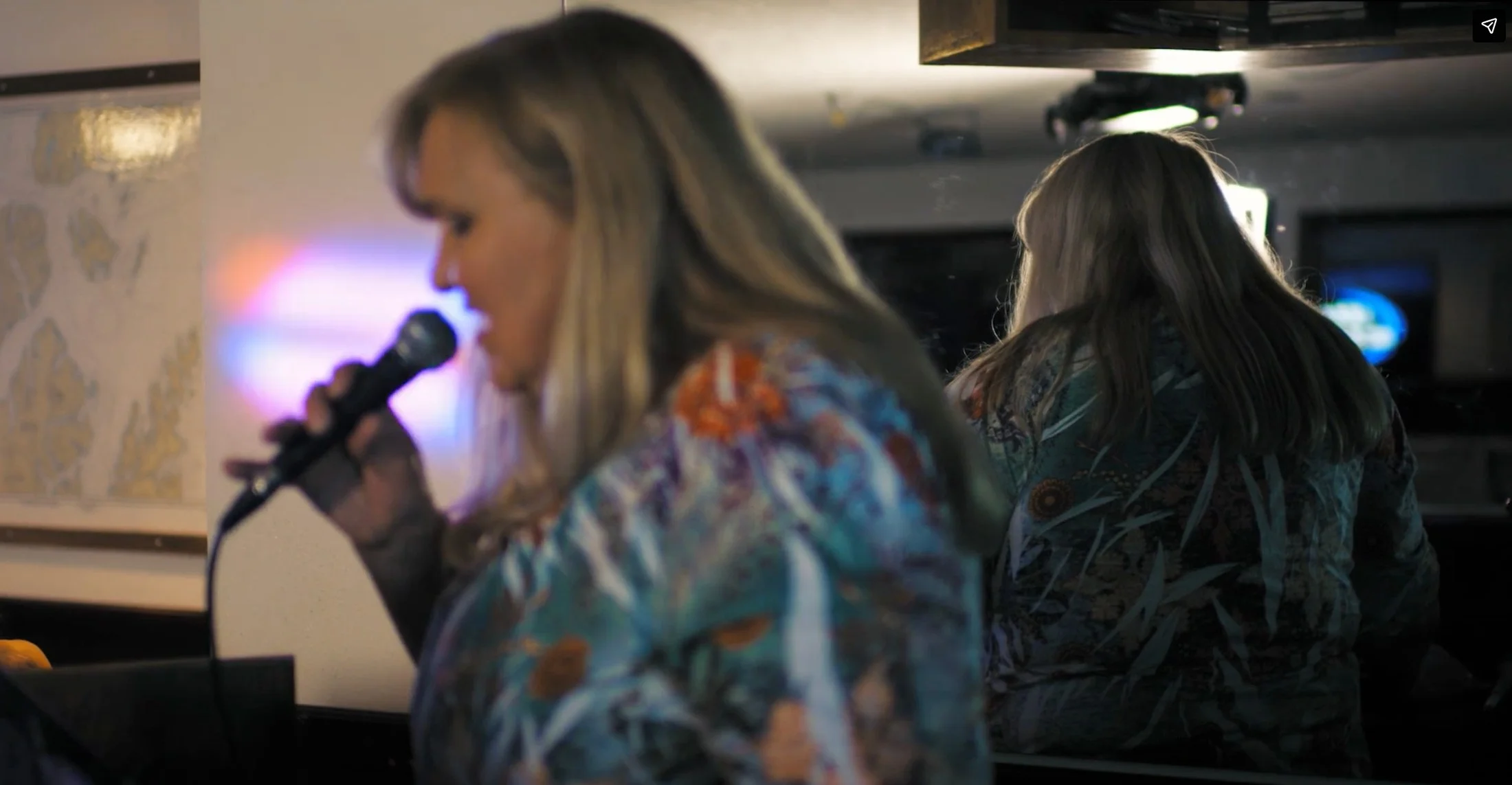 Let the Blonde Sing